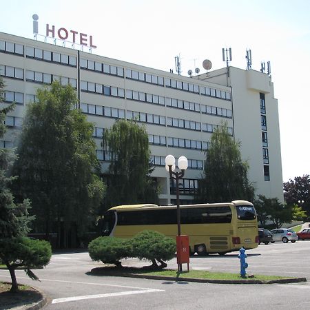 Hotel Novi Záhřeb Exteriér fotografie